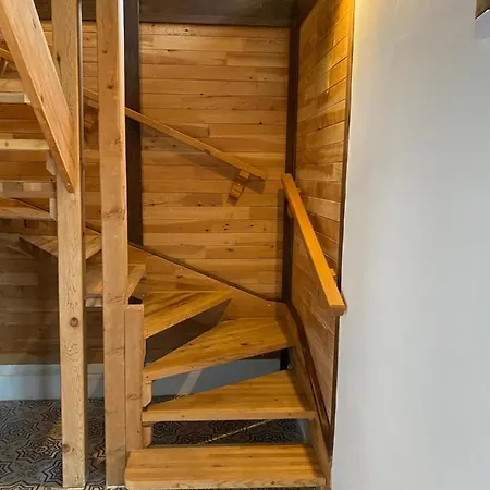 Сasa de vacaciones Cedar 1-bed House With Stunning Views *
